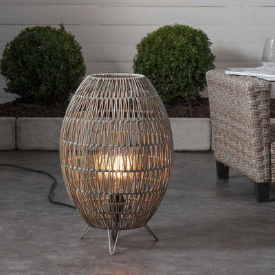 IP44 LED Rattan Standing Lamp Shade Do Ogrodu Basenu