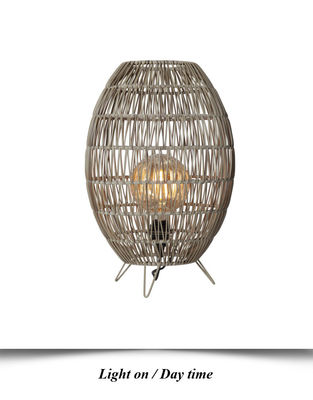IP44 LED Rattan Standing Lamp Shade Do Ogrodu Basenu