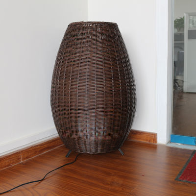 Rattan Hotel nowoczesna dekoracja LED czarny światło stojące zewnętrzne lampy podłogowe statywu rattan
