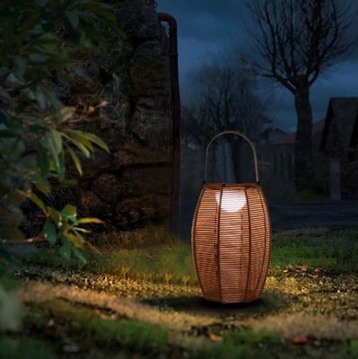 Lampa podłogowa zewnętrzna z rotanu zasilana energią słoneczną IP65 wodoodporna