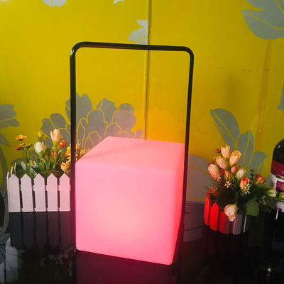 Dekoracyjna przenośna lampa LED Światło IP65 wodoodporne 16 kolorystyczne