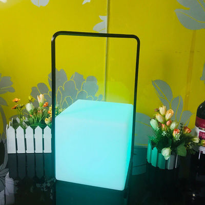 Dekoracyjna przenośna lampa LED Światło IP65 wodoodporne 16 kolorystyczne