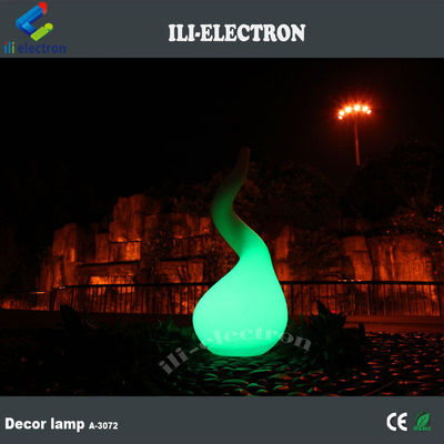 16 zmieniających kolor plastikowe lampy podłogowe LED