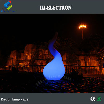 16 zmieniających kolor plastikowe lampy podłogowe LED