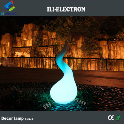 16 zmieniających kolor plastikowe lampy podłogowe LED
