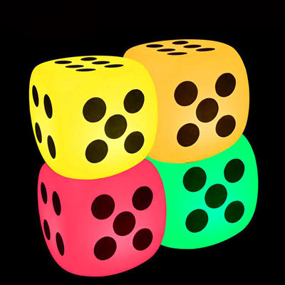 Wodoszczelny plastik Glow Cube Dice Infarad Remote Control
