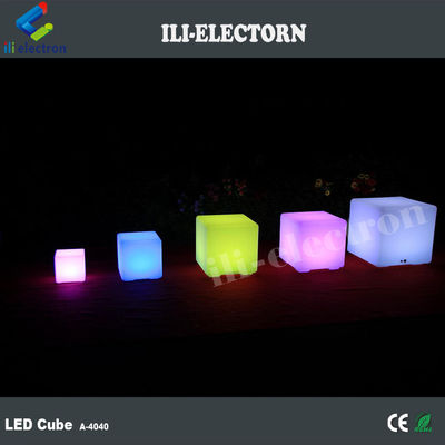 Solid LED Glow Cubes / Glowing Cube Stools Side Table / Iluminated Glow Accent Piece (Szczegółowe informacje)