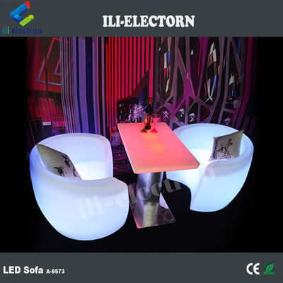 Komercyjne meble LED z plastiku PE, oświetlone sofy LED