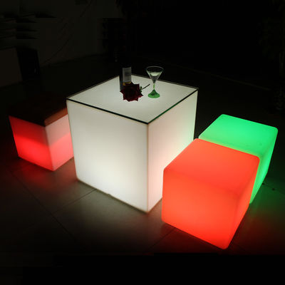 Materiał PE Light Up Cube Chair, Oświetlone zewnętrzne LED Cube Seat