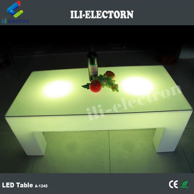 ogród oświetlony led stolik