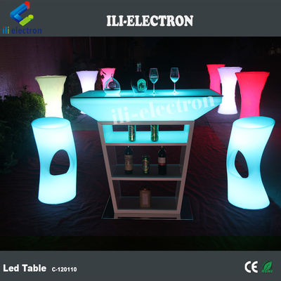 Plastikowe meble LED, świecący bar, stolik do imprez, salon.