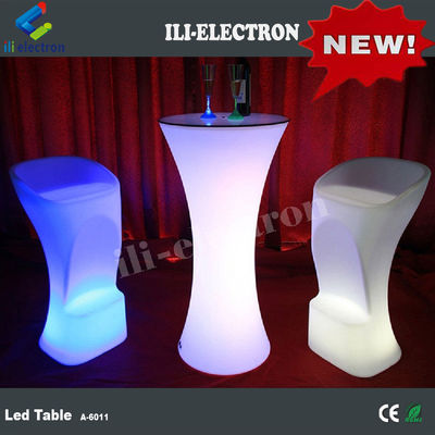 Wydarzenie w klubie nocnym wysoki chłopiec świecący stolik koktajlowy LED przenośne oświetlenie wysoki stolik koktajlowy RGB