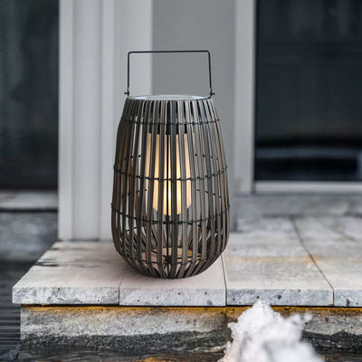 Niestandardowe lampy ogrodowe z rotanu