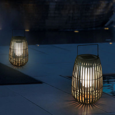 Niestandardowe lampy ogrodowe z rotanu