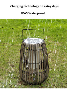 Niestandardowe lampy ogrodowe z rotanu