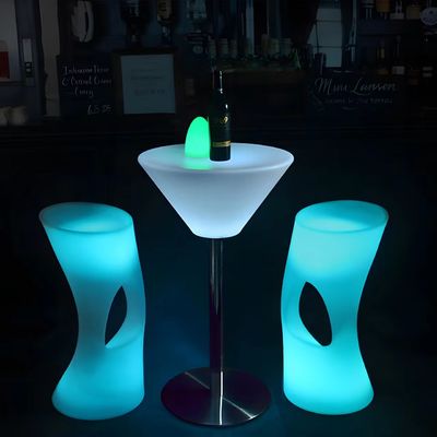 Świecący meble LED Bar Light Up Cocktail Stolik i krzesła Oświetlone wodoodporne LED Bar Stolik Led Meble