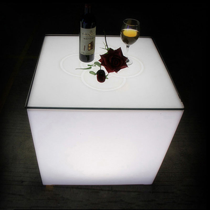 Materiał PE LED siedzenie sześcienne do dekoracji stolik sześcienny LED