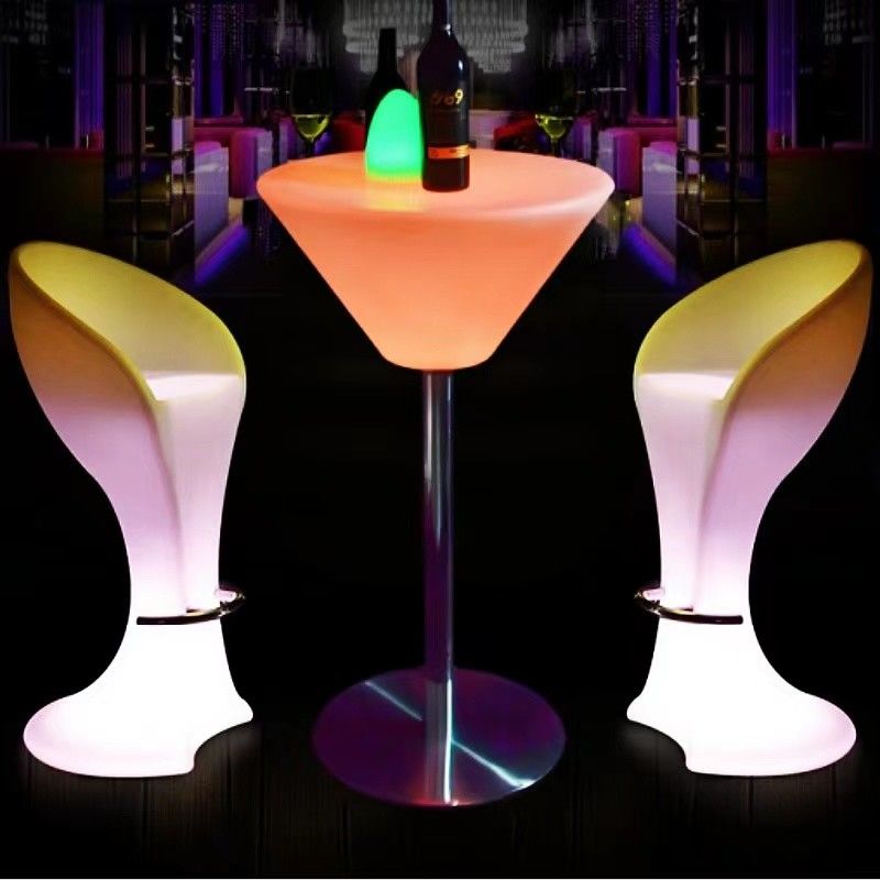 Świecący meble LED Bar Light Up Cocktail Stolik i krzesła Oświetlone wodoodporne LED Bar Stolik Led Meble